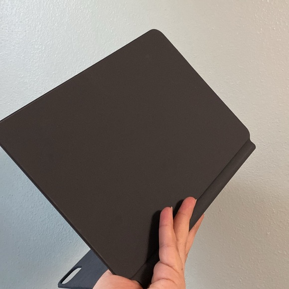 Apple Magic Keyboard for iPad Pro 11 inch and iPad Air - Picture 5 of 6